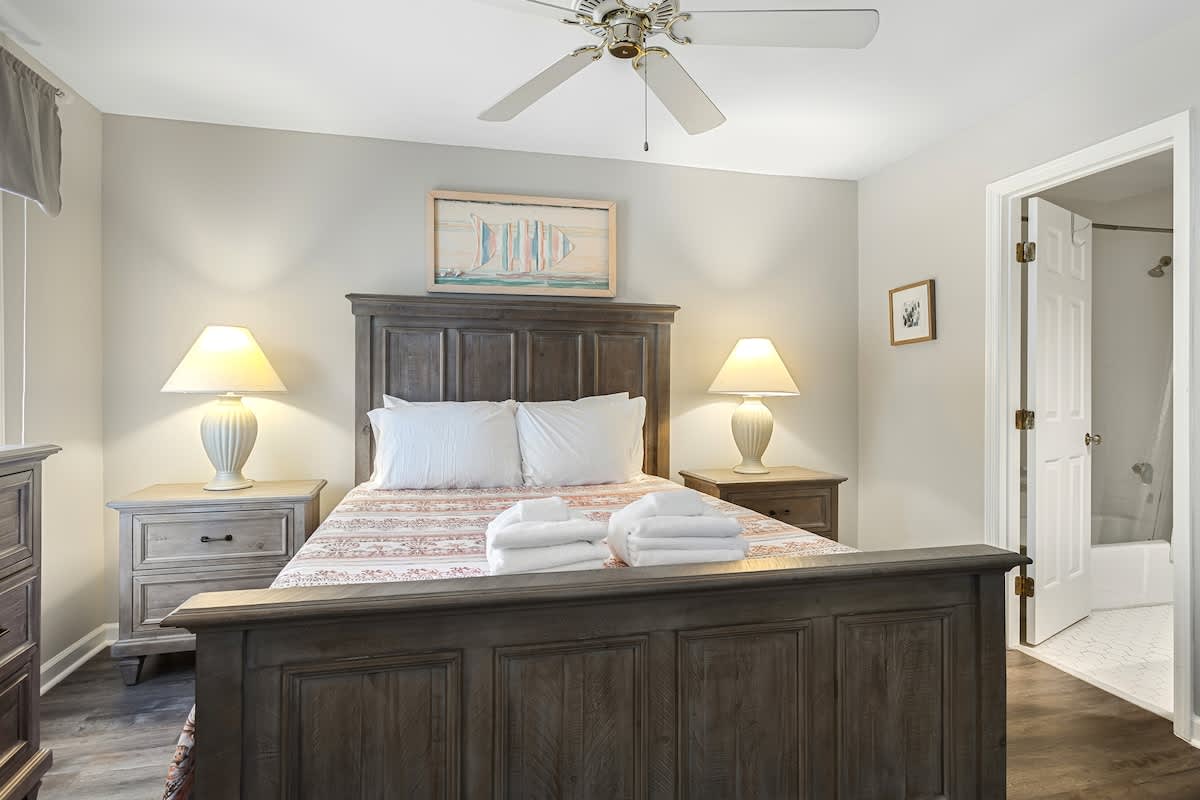 Guest Bedroom with Queen Bed