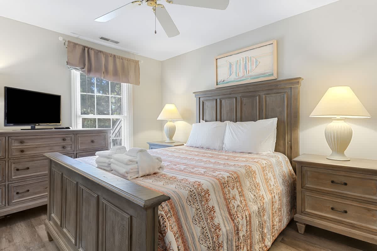 Guest Bedroom with Queen Bed