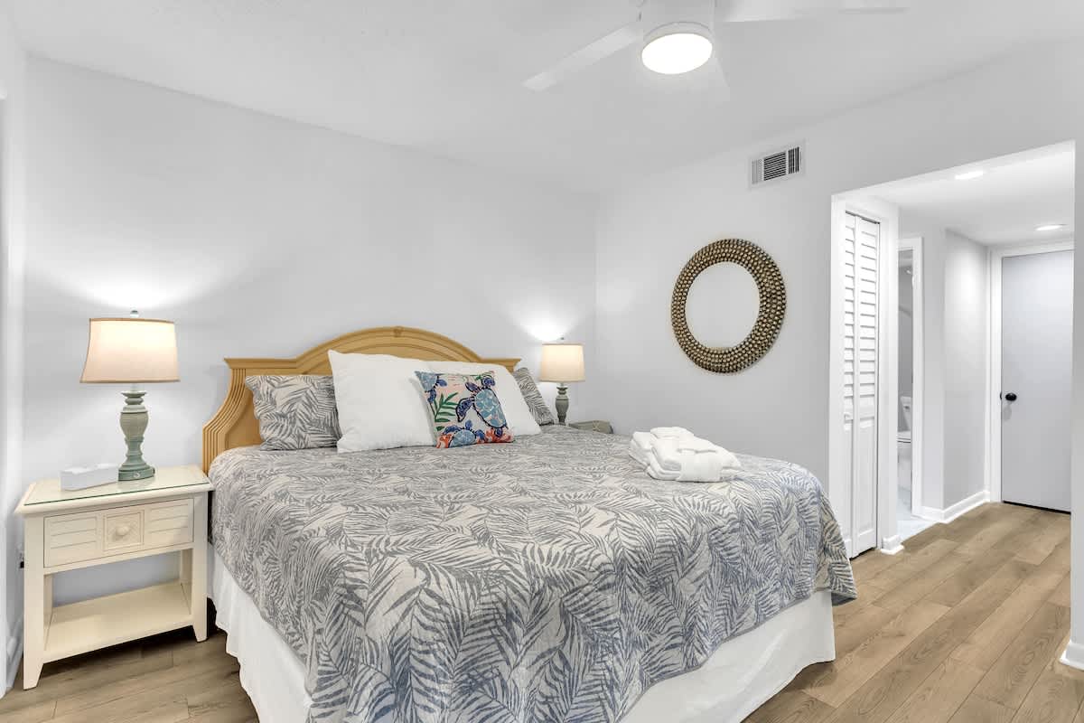 Primary Suite with King Bed