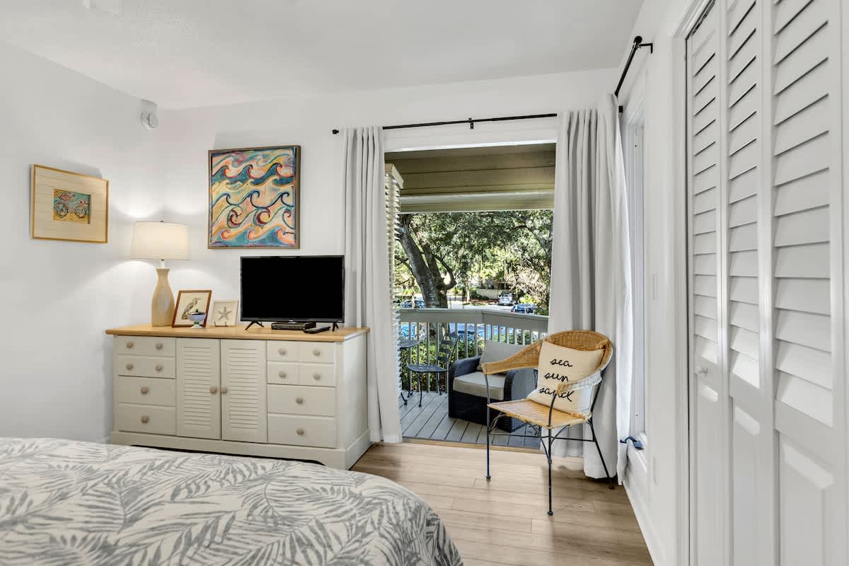 Primary Suite with King Bed