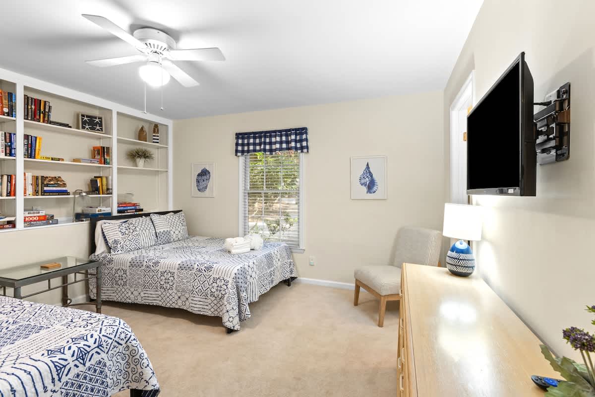 Guest Bedroom with Full Beds