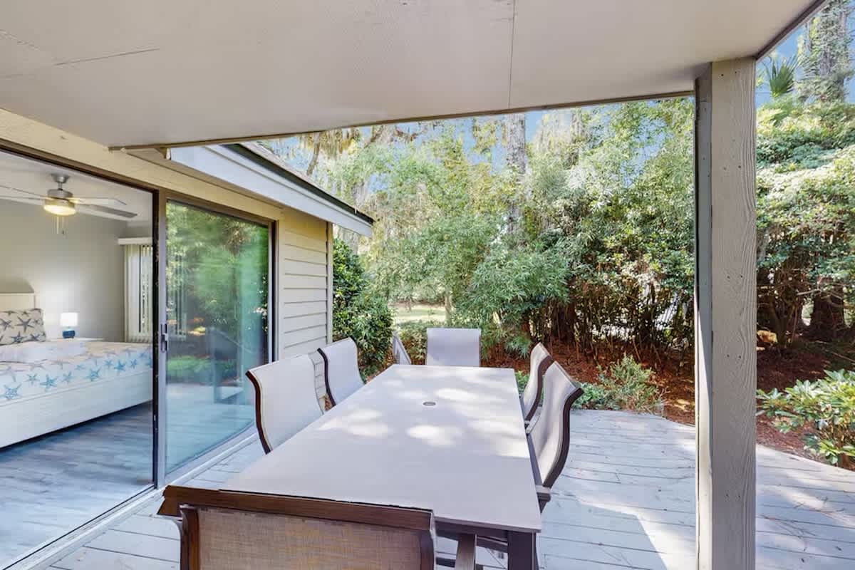 Outside Dining Seating