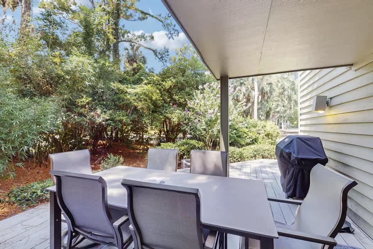 Outside Dining Seating