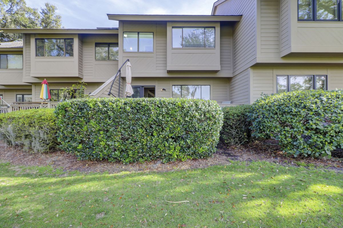 Back of 2549 Gleneagle Green