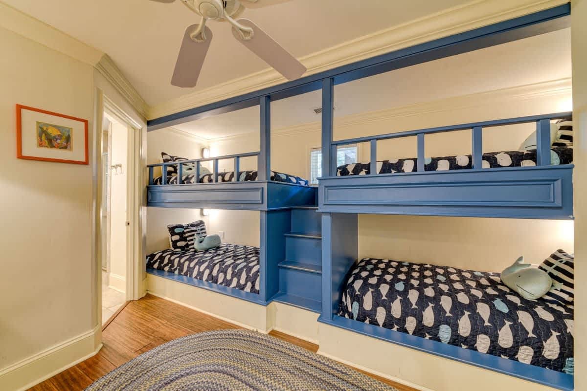 1st Floor Bunk Room