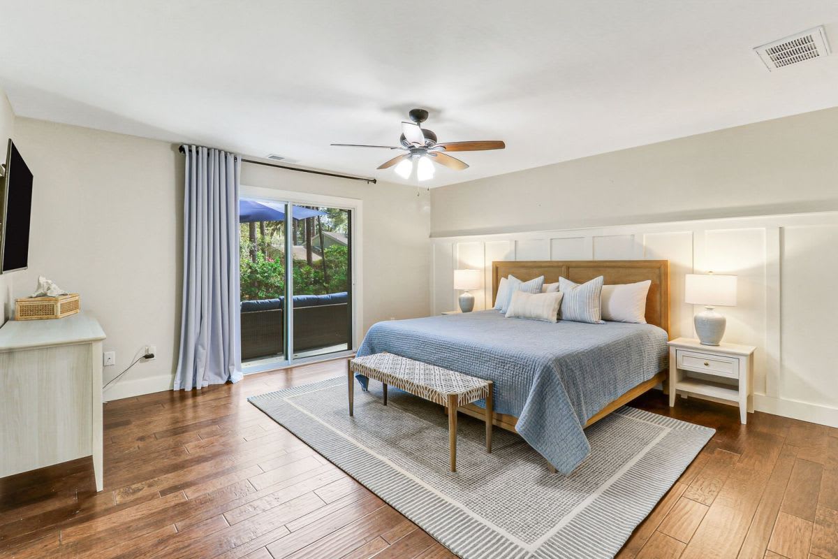 Primary Suite with King Bed and En-Suite Bathroom