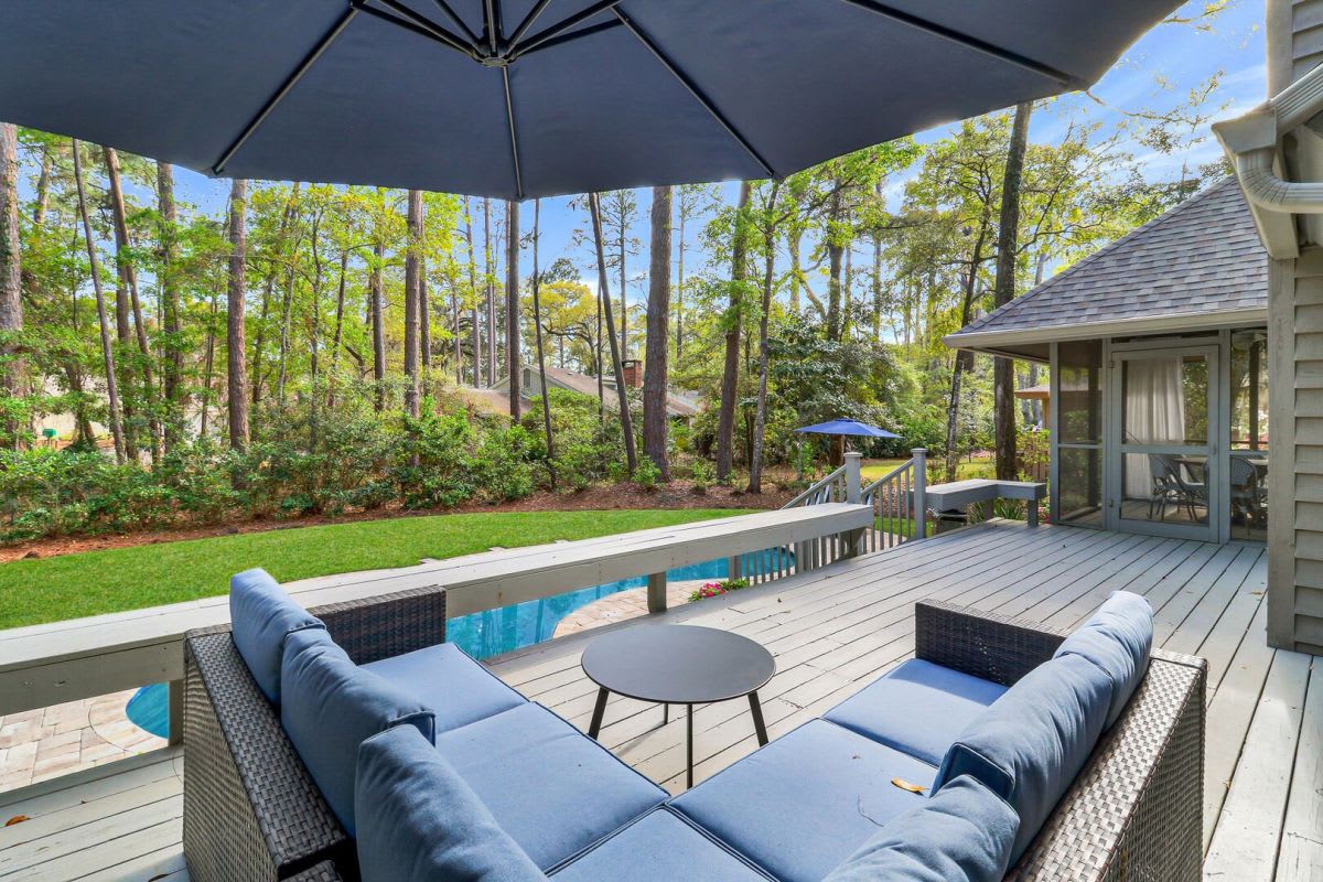 Pool Side Deck