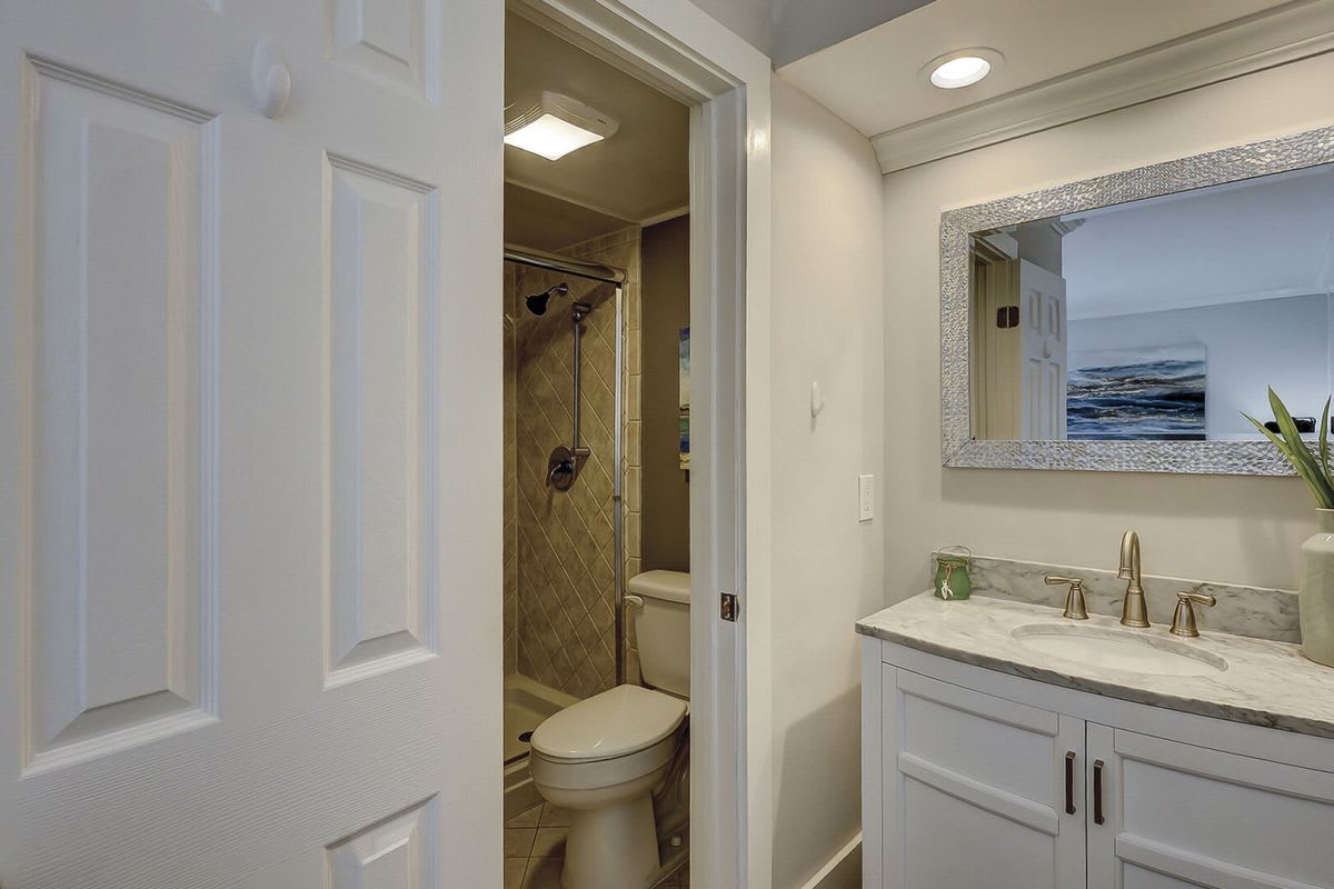 Full Bathroom