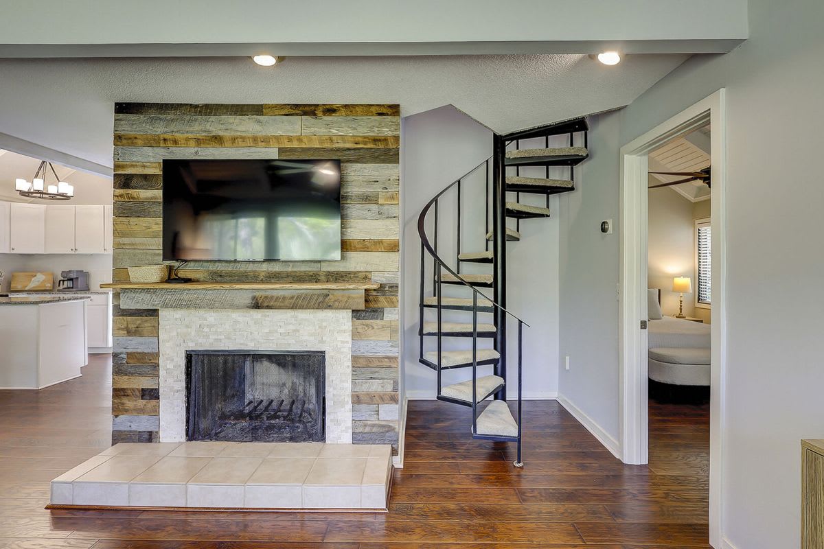 Living Area & Staircase