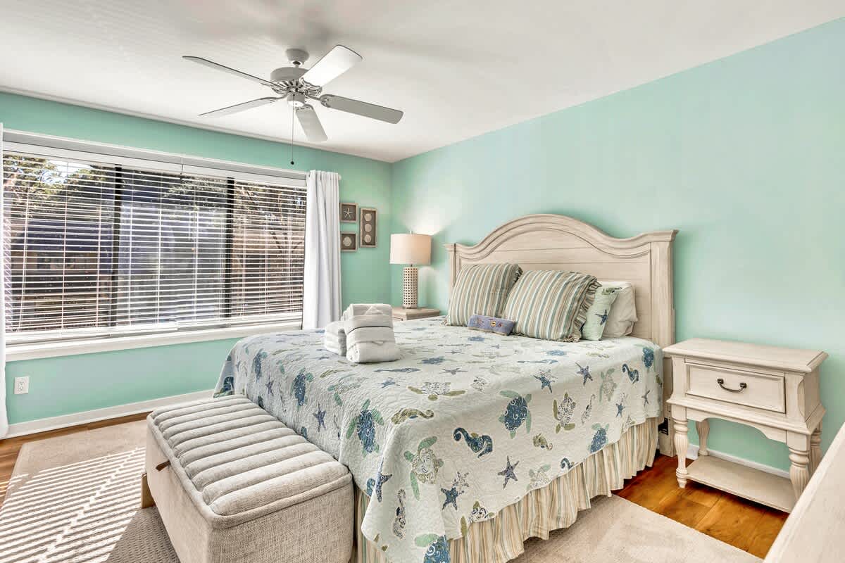 Primary Suite with King Bed and En-Suite Bathroom