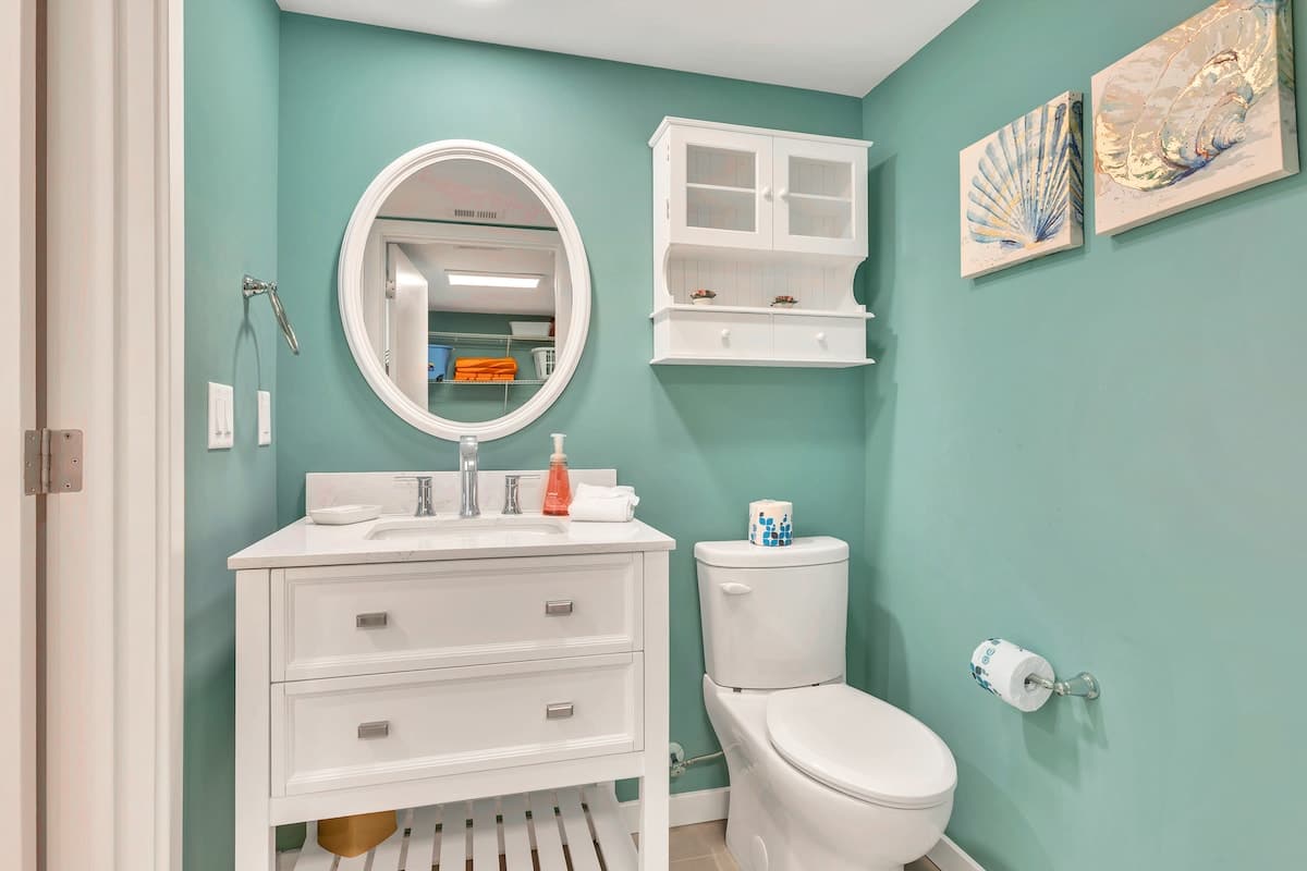Full Bathroom