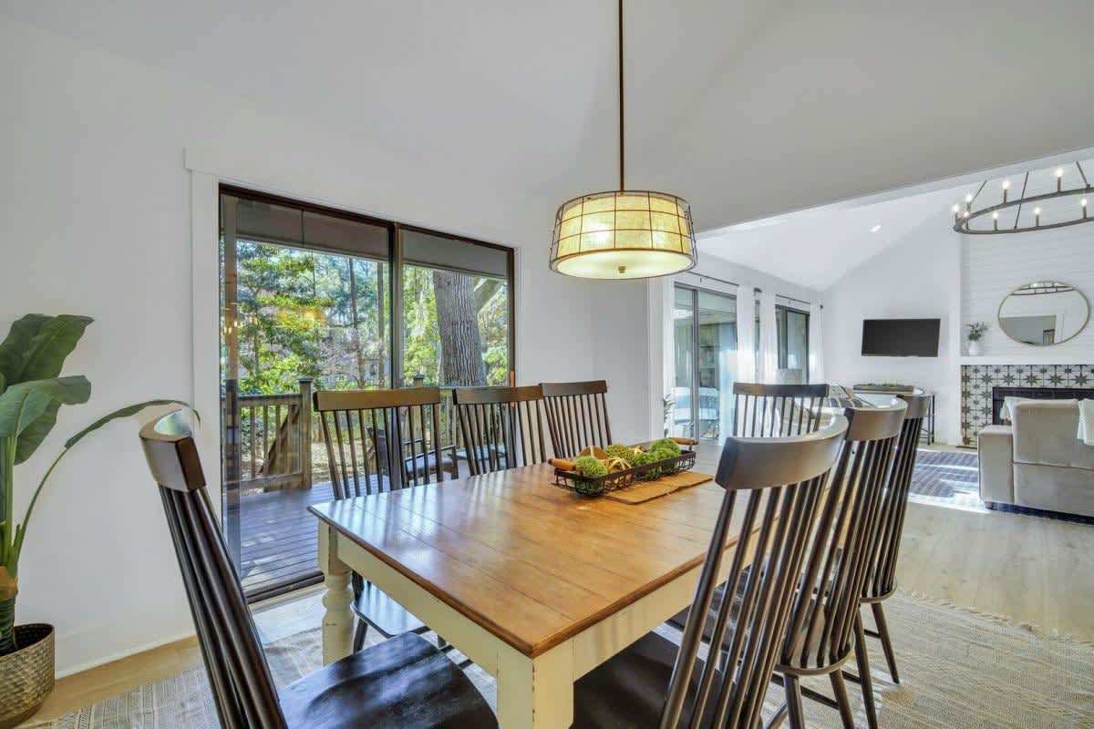 Open Dining Area