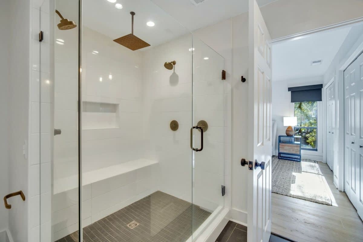 En Suite Bathroom
