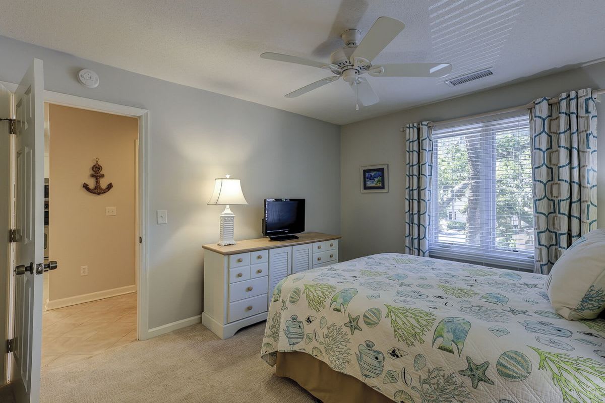 Guest bedroom