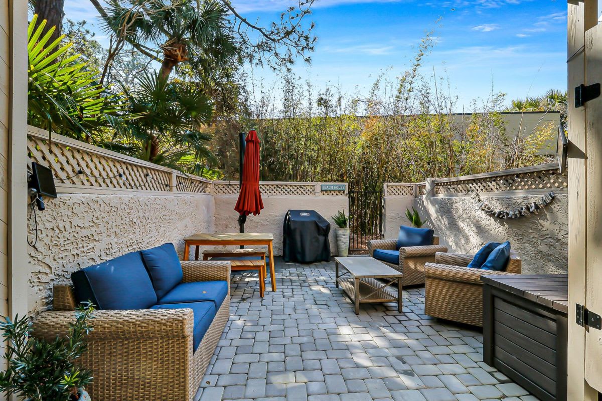 Private Patio with Grill
