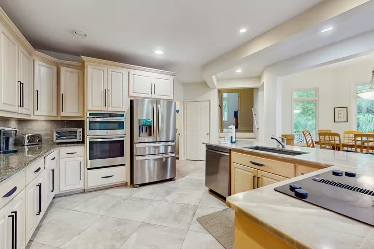 1 Sutherland Court 9
