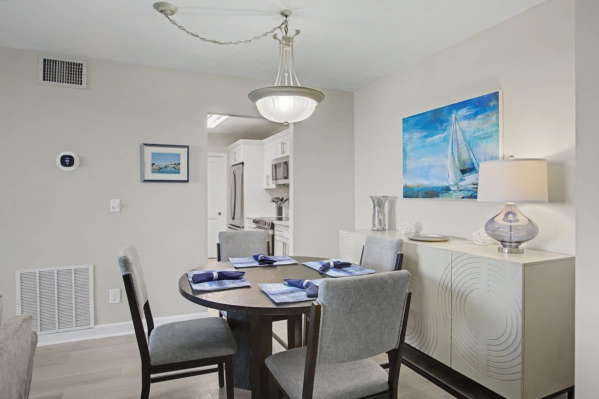 1022 Caravel Court 8