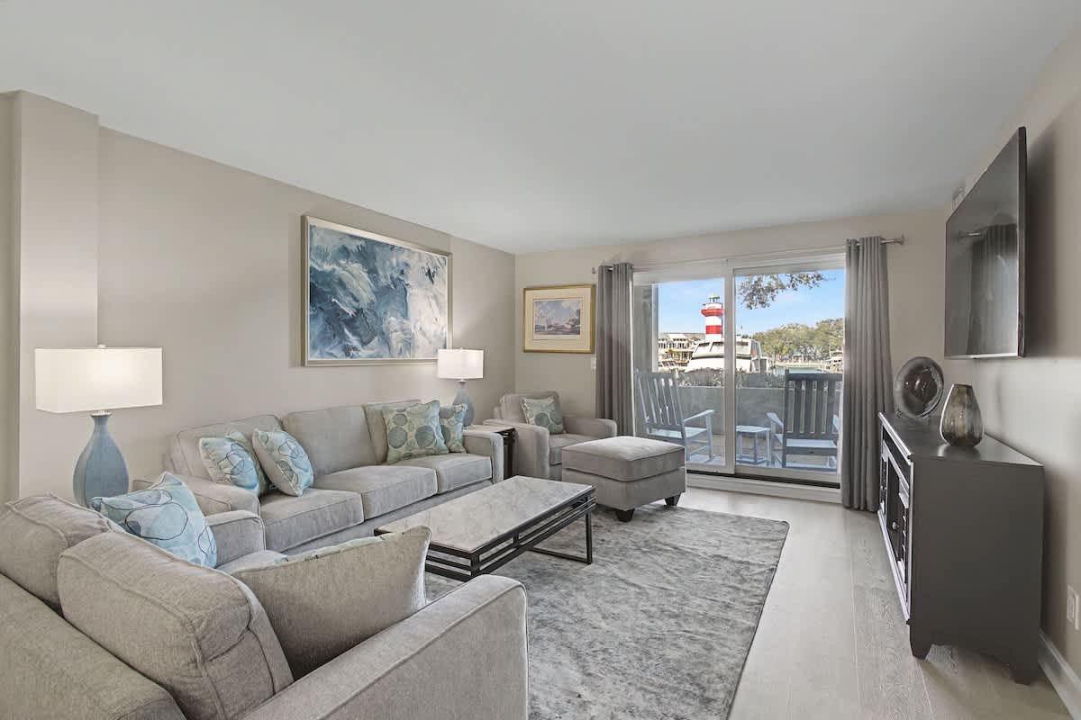 1022 Caravel Court