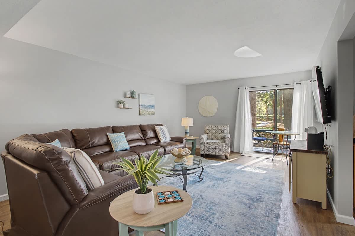 1003 Harbour Master Villas