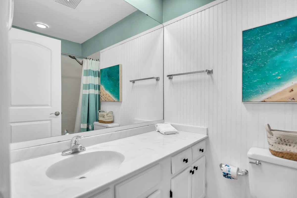 Guest En-Suite Bathroom