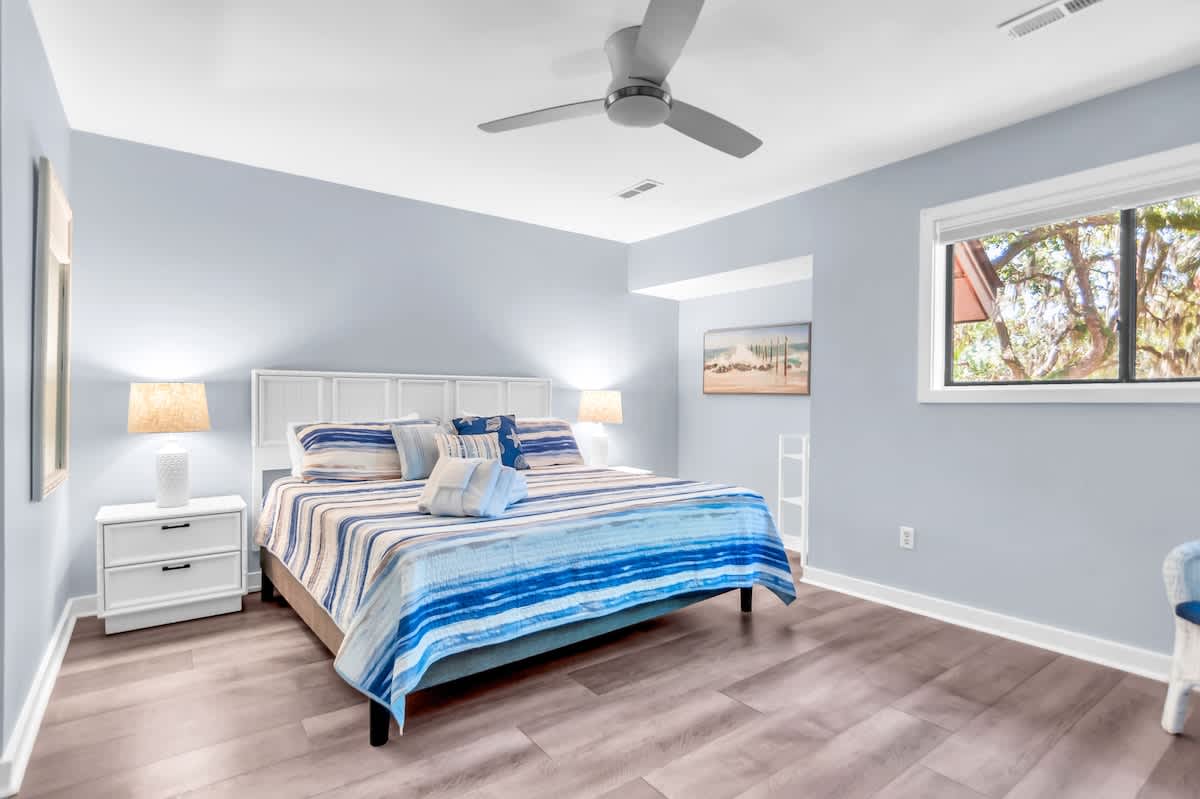 Primary Suite with King Bed and En-Suite Bathroom