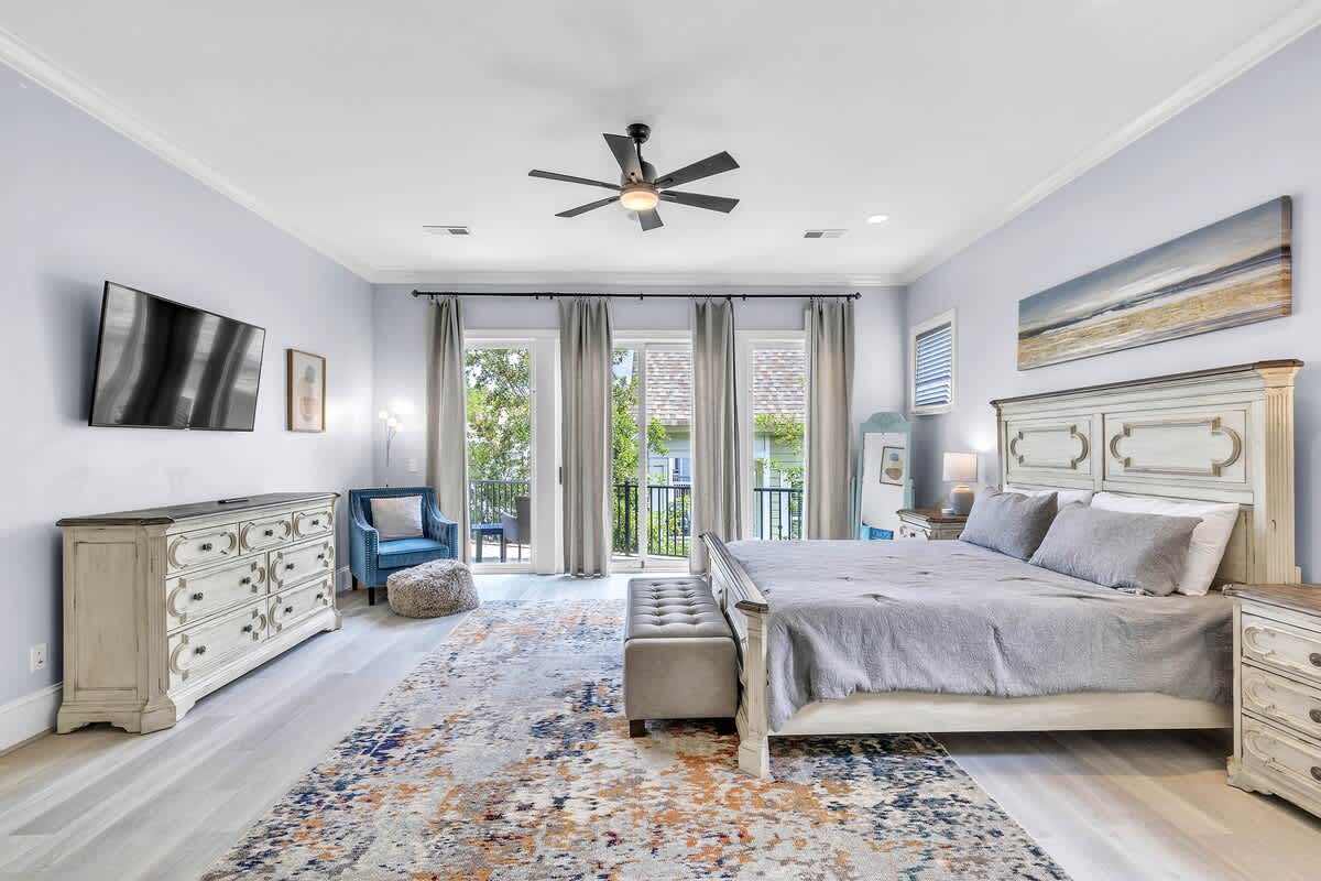 Primary Suite with King Bed, Private Balcony, and En-Suite Bathroom