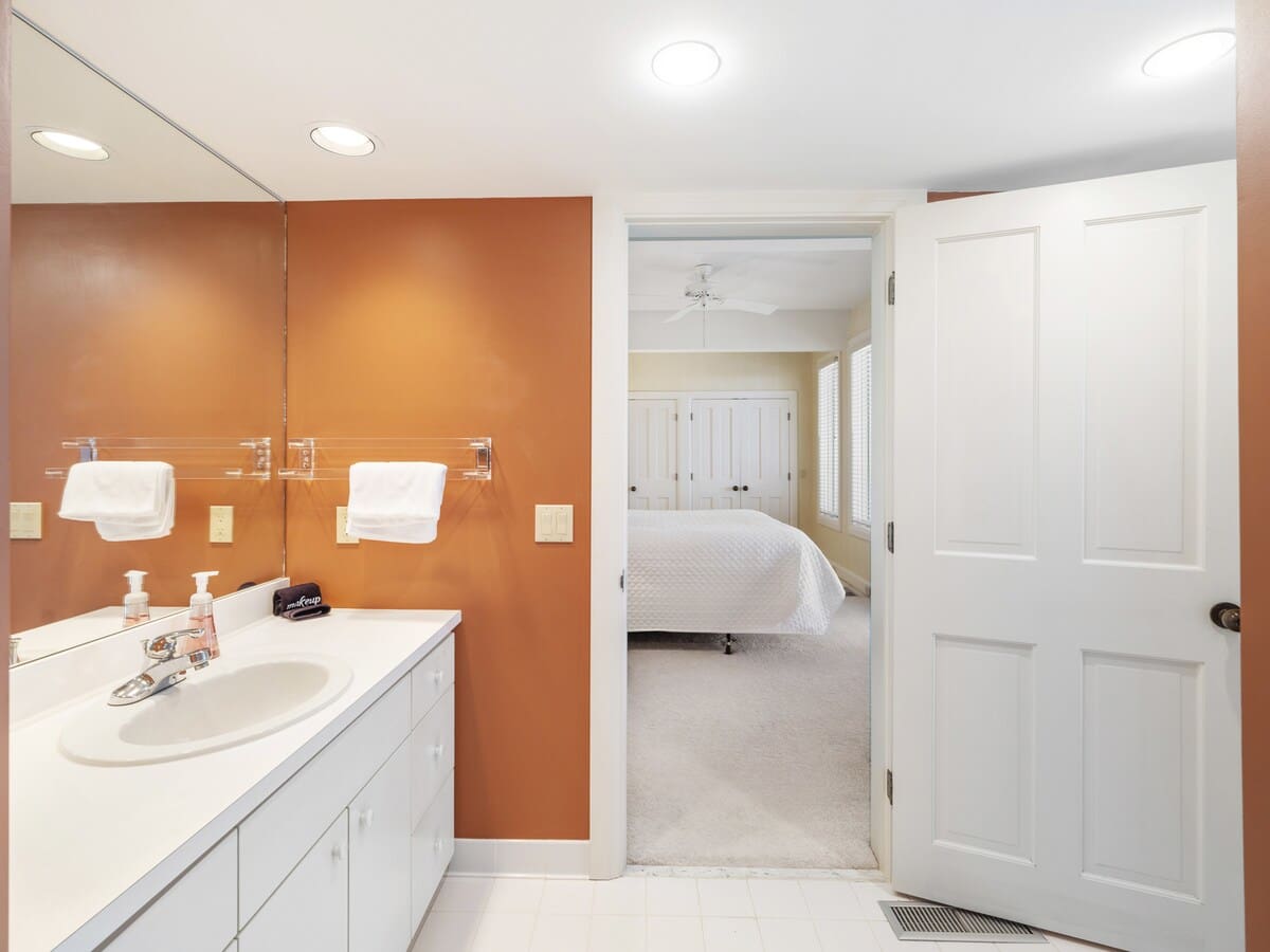 Guest En-Suite Bathroom