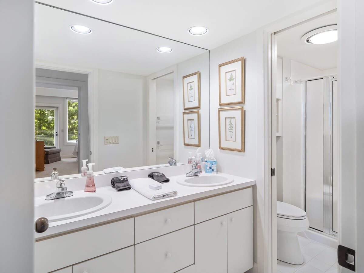 Guest En-Suite Bathroom