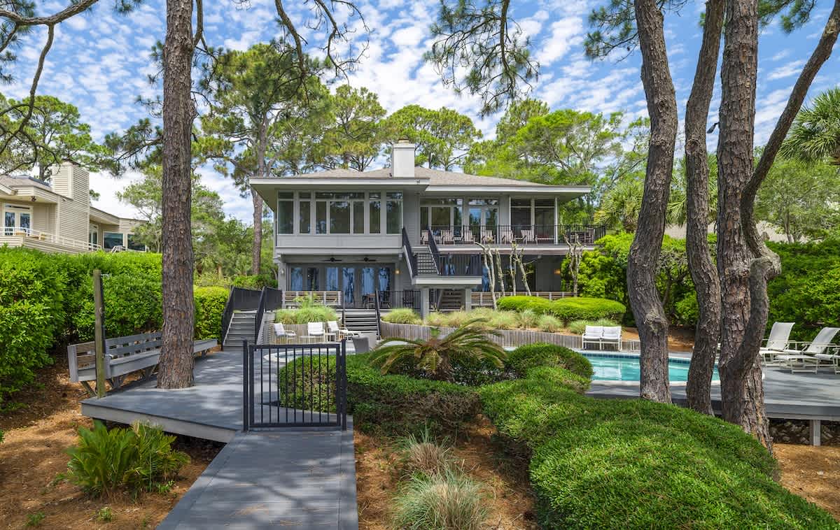 Private Pool with Large Deck Overlooking Ocean!