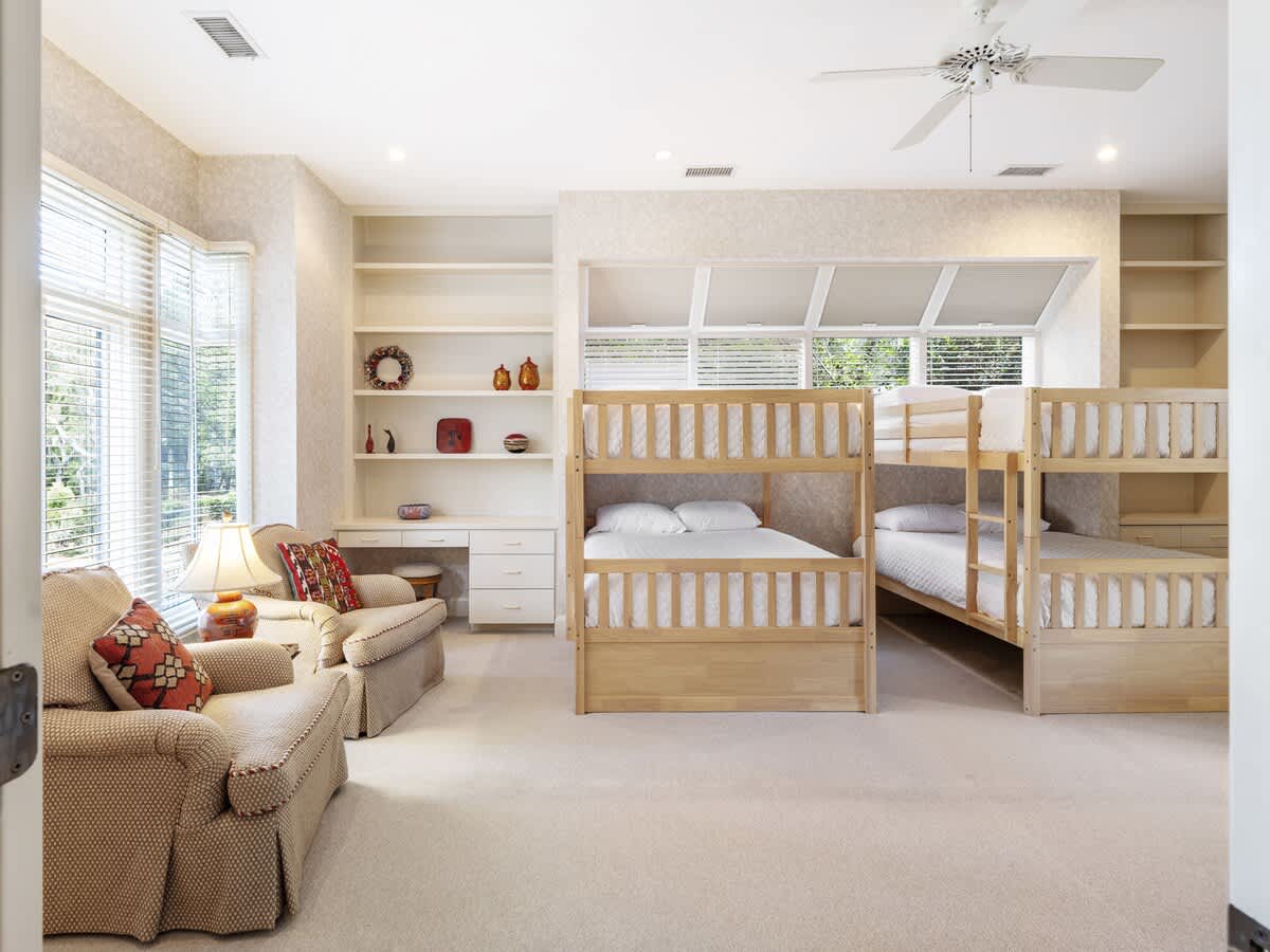 Guest Bedroom with Two Bunk Beds with En-Suite Bathroom