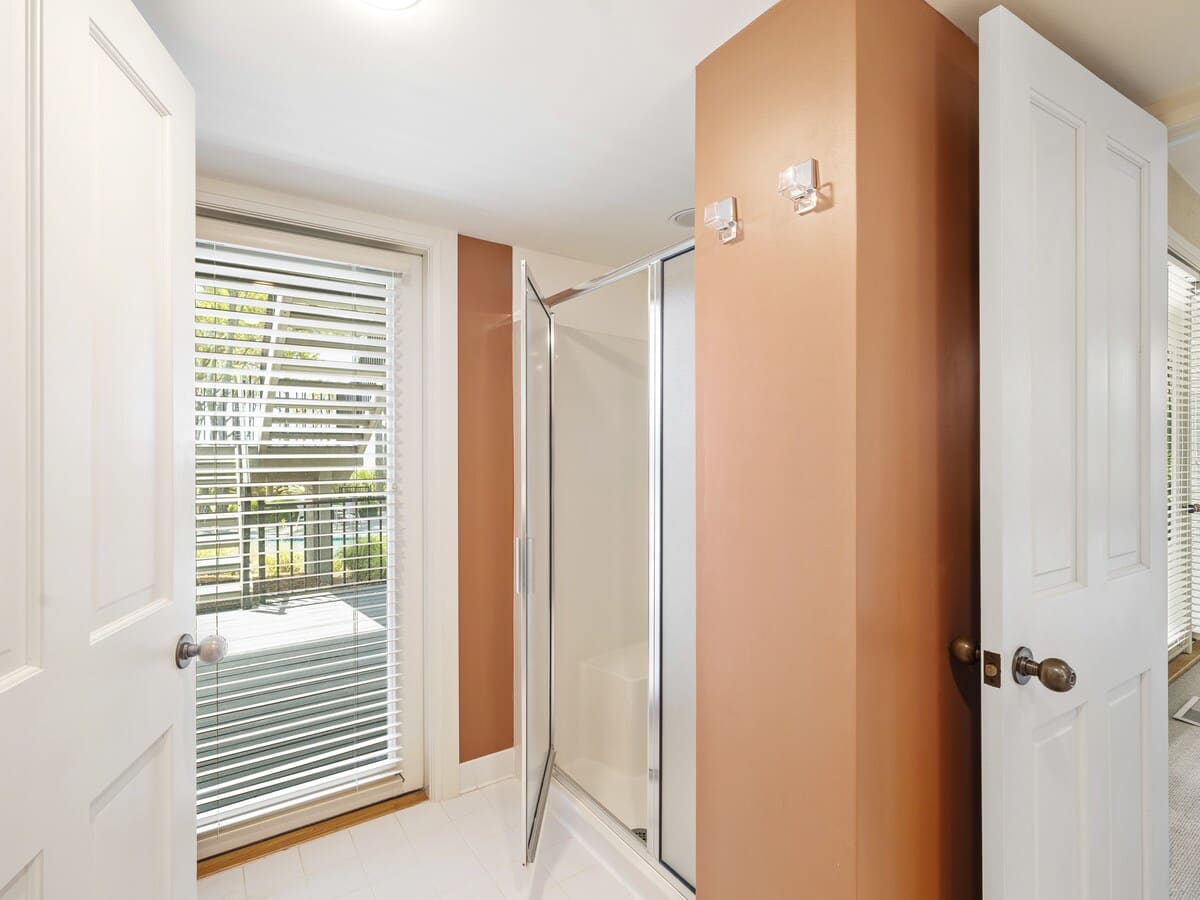 Guest En-Suite Bathroom