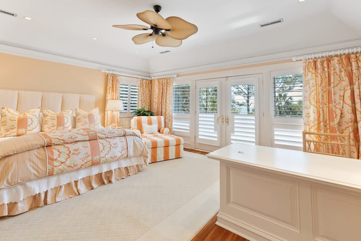The Peach Suite