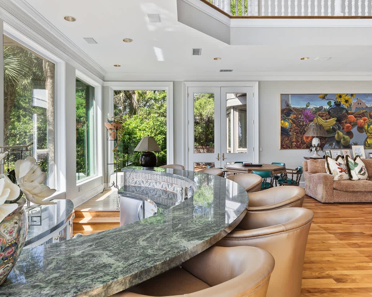 Entertaining and Living Area
