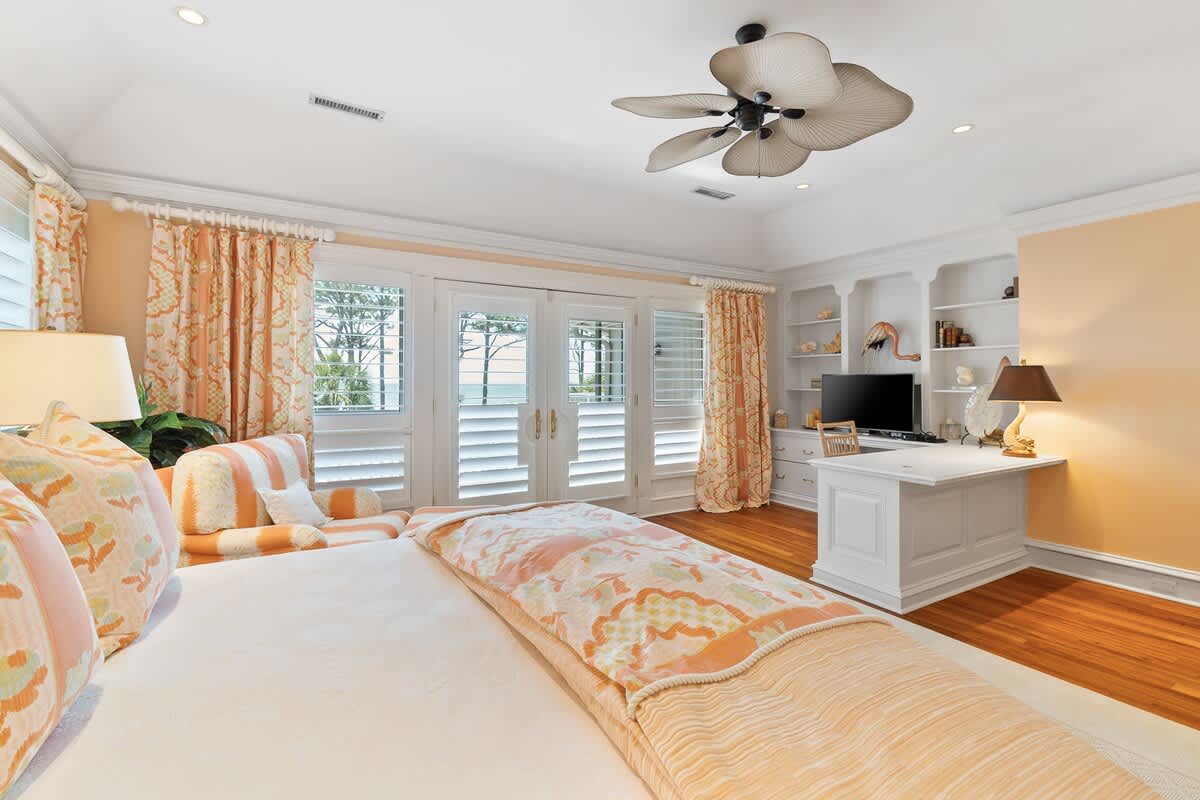 The Peach Suite
