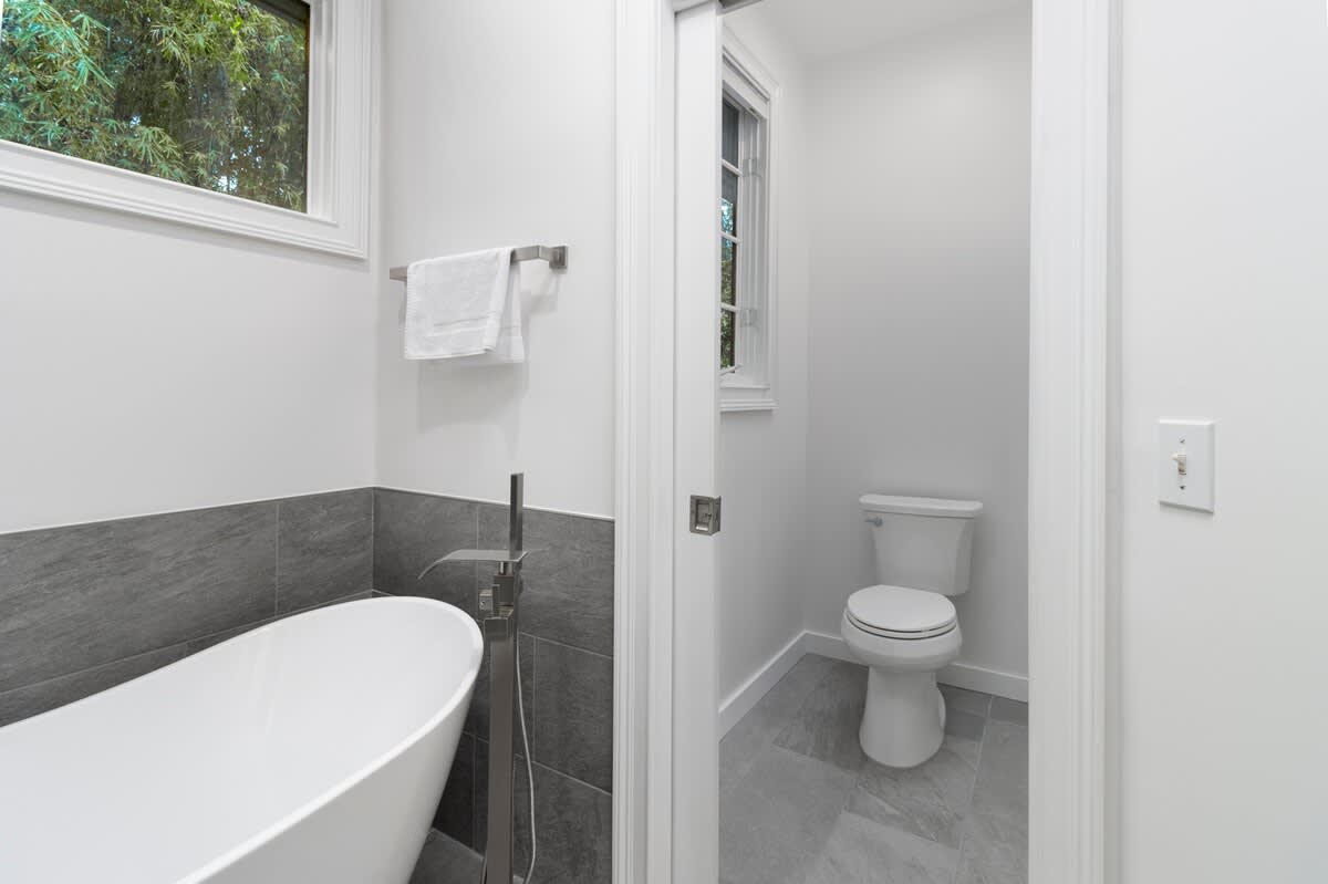 Primary Suite Bathroom