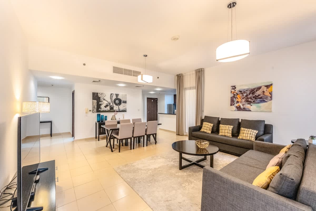 1BR Apartment with Pool & Gym in Dubai - Image 2