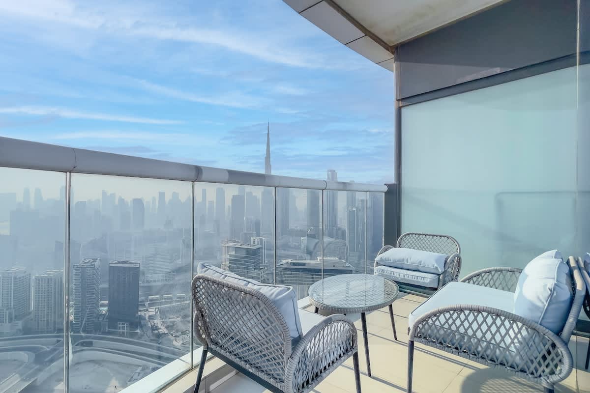Luxury 3BR Apartment with Pool & Gym in Dubai - Image 33