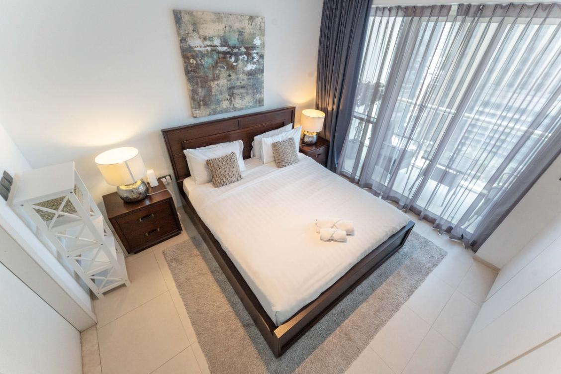West Avenue: Stylish 1BR near Dubai Attractions - Image 11
