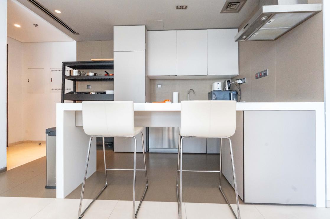 West Avenue: Stylish 1BR near Dubai Attractions - Image 23