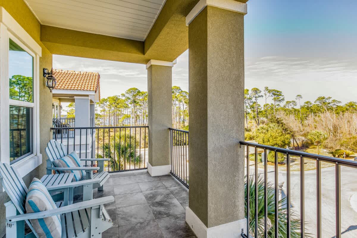 Sea rendipity Pool Access Steps from the Beach