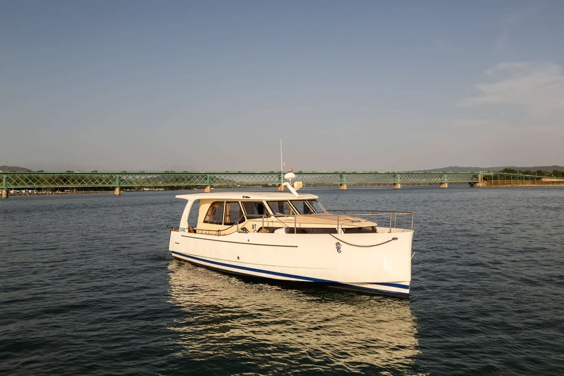 Rosé Dream Boat by Portugal Active