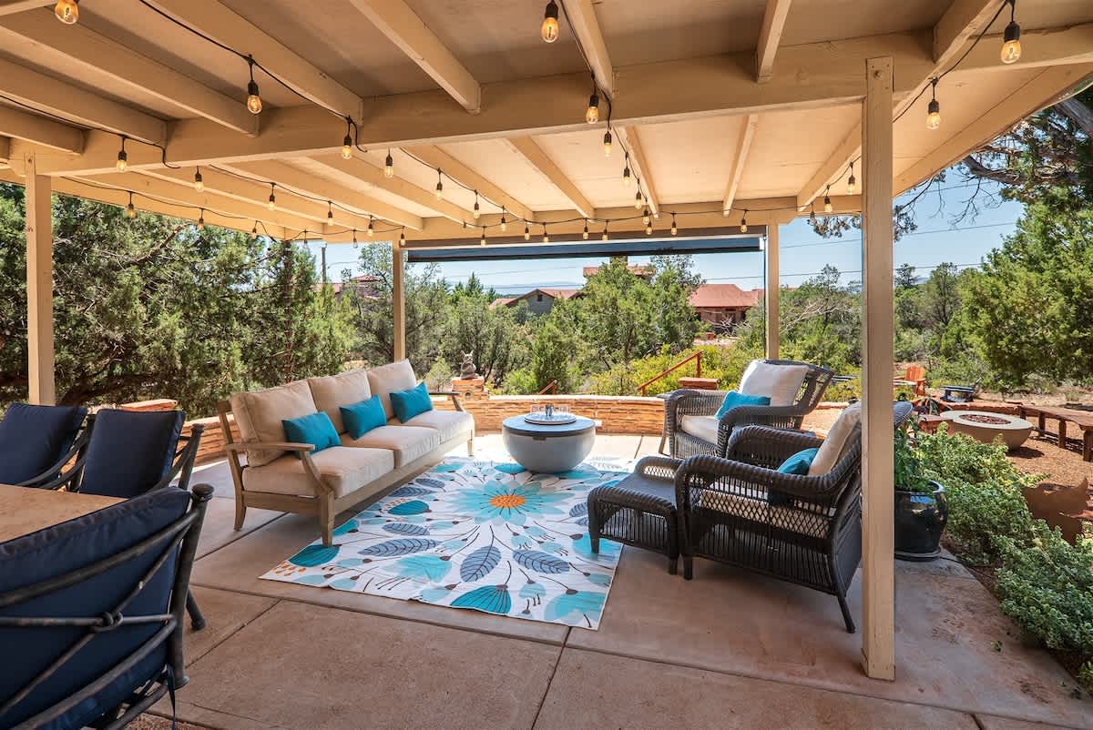 Charming Ranch-Style Home with Hot Tub, EV Charger