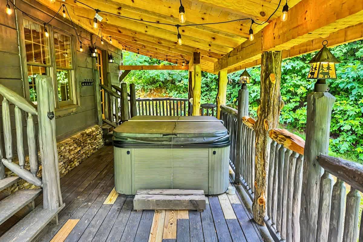 Cozy Cub Hideaway 3