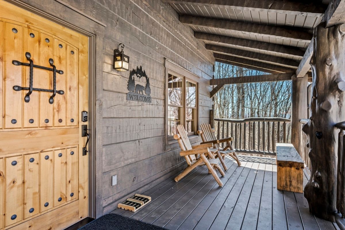 Cozy Cub Hideaway 10