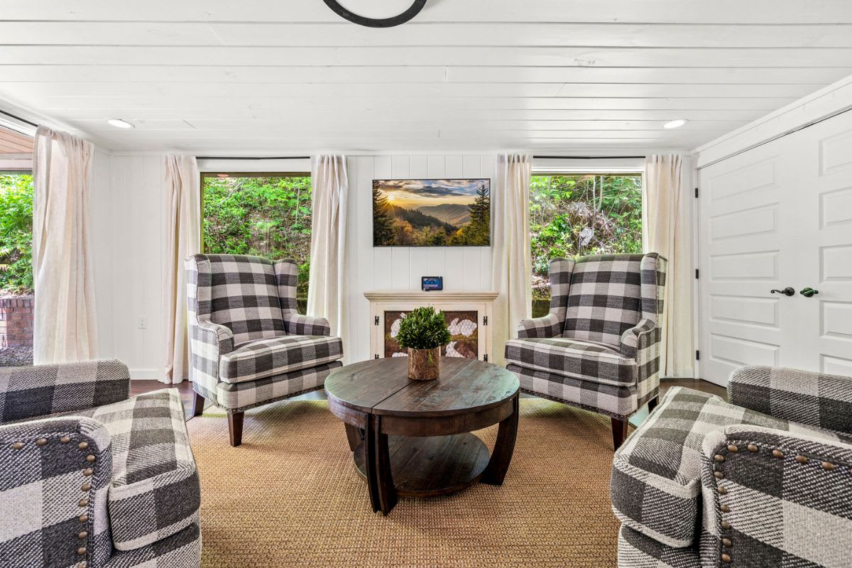 Dogwood Cottage 9