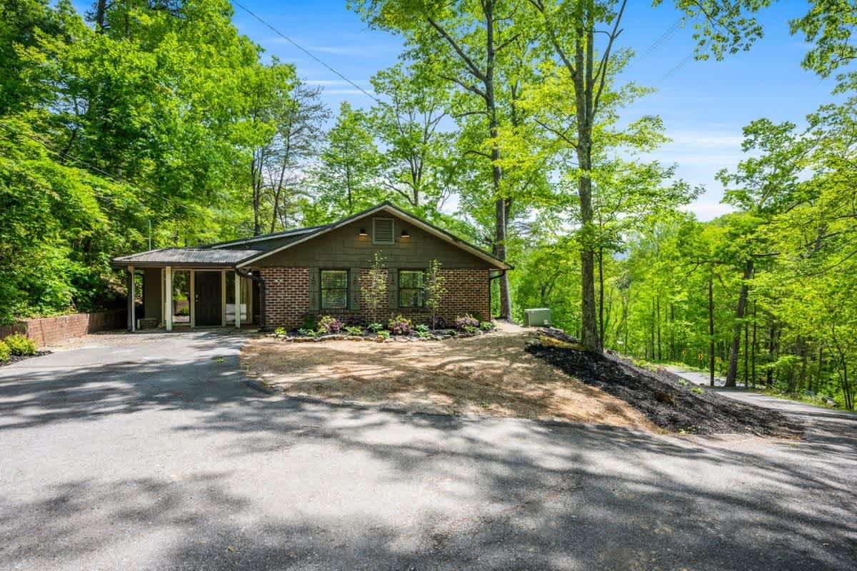 Dogwood Cottage 5