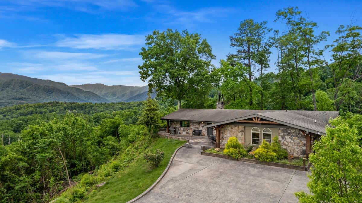 Trillium Lodge 7
