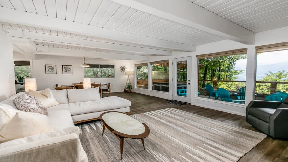 Smoky Chalet 2
