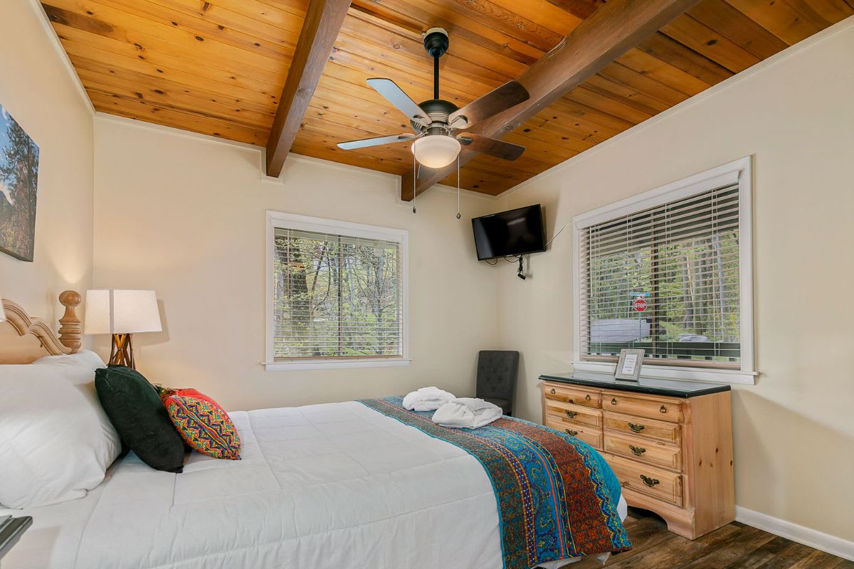 Cozy Cove | Photo 18