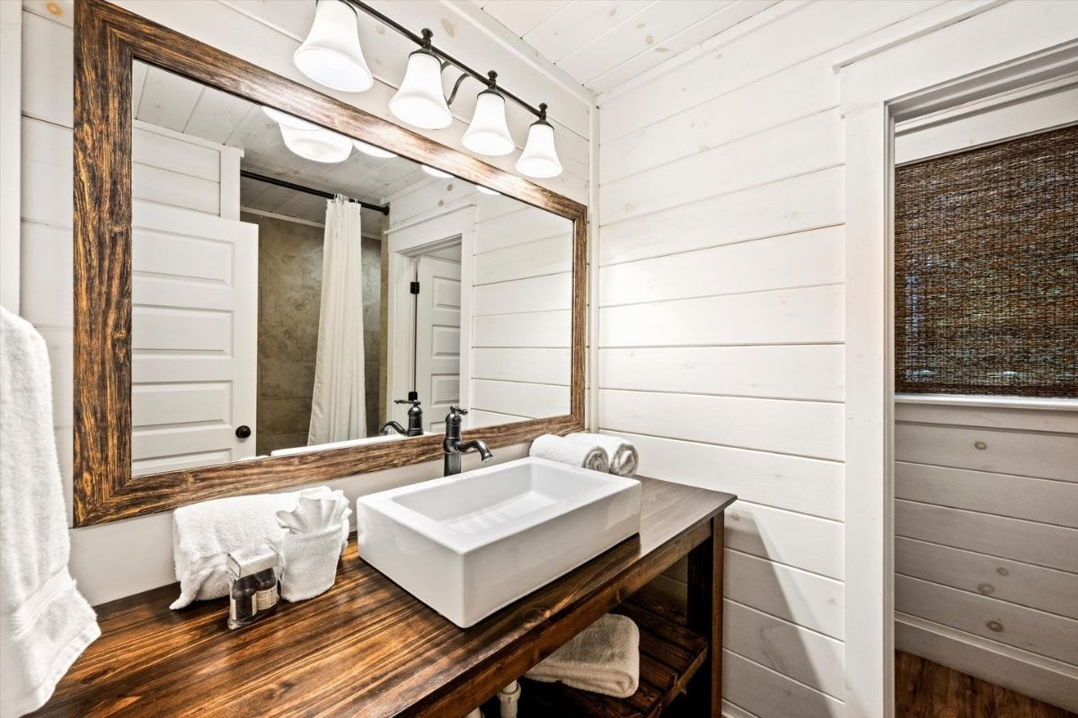Cozy Creek Cottage | Photo 28